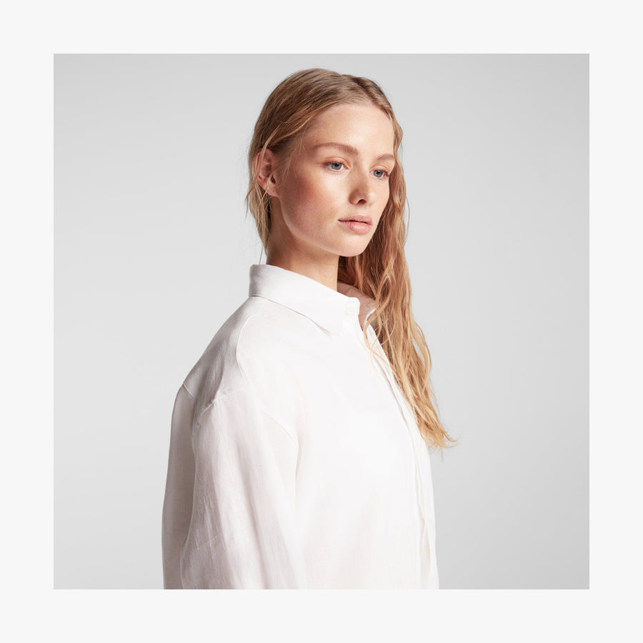 White | Shoulder view of woman in Algarve Shirt in White