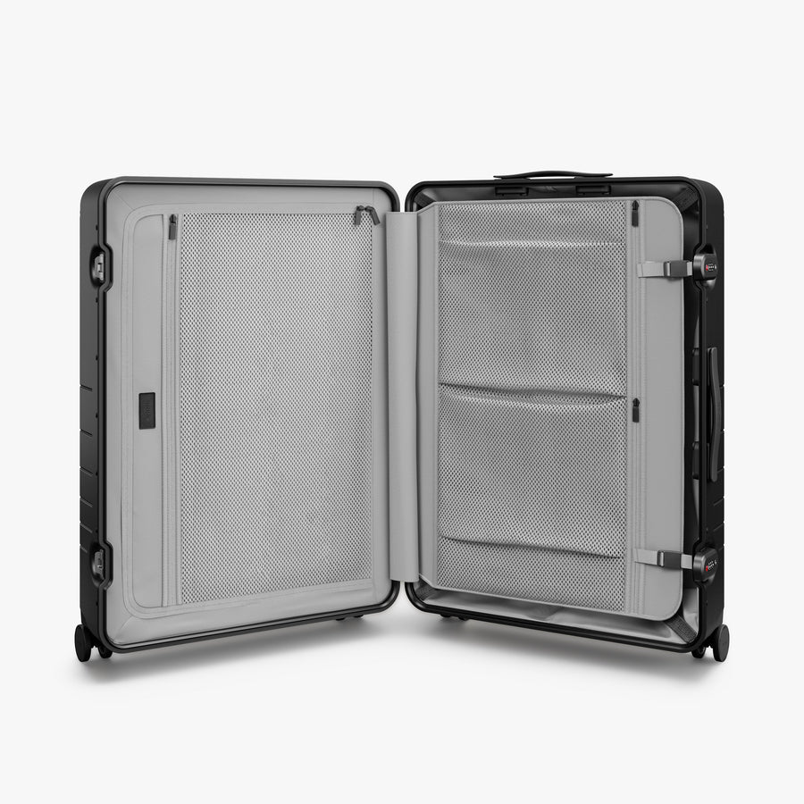 Obsidian | Inside View of Hybrid Check-In Large in Obsidian