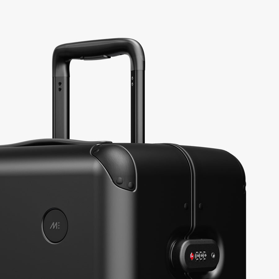 Obsidian | Luggage handle view of Hybrid Check-In Large in Obsidian