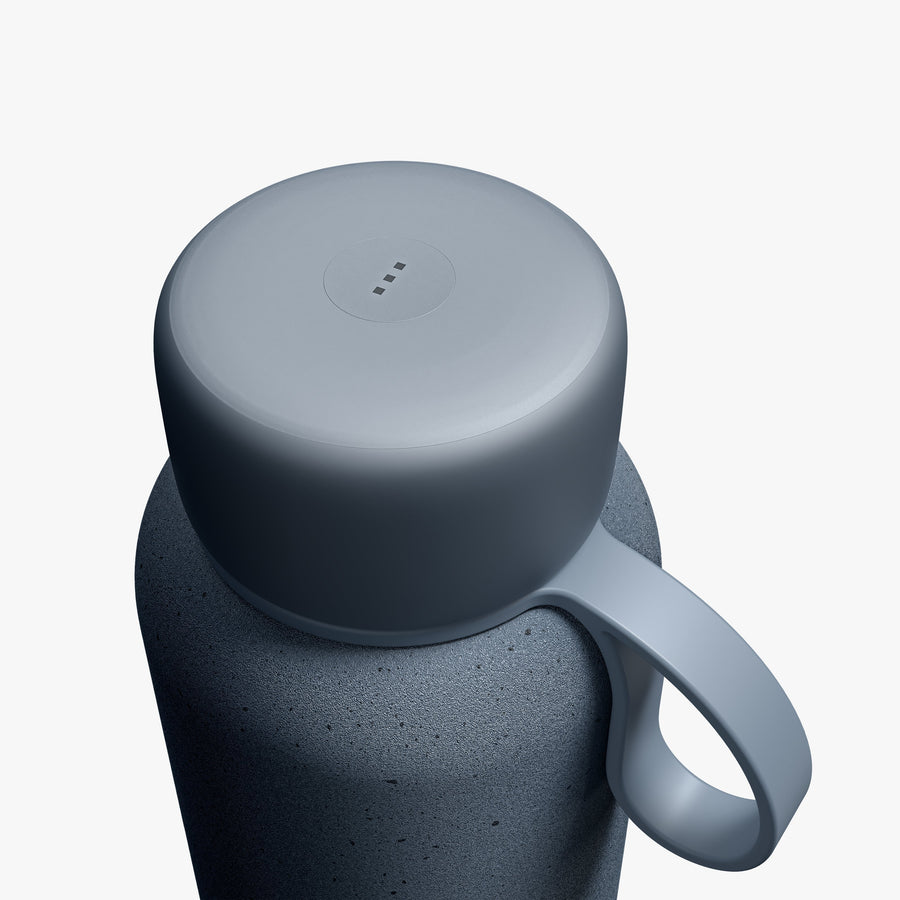 500 mL / Blue Hour | Close-up view of button of 500 mL Kiyo UVC Bottle in Blue Hour