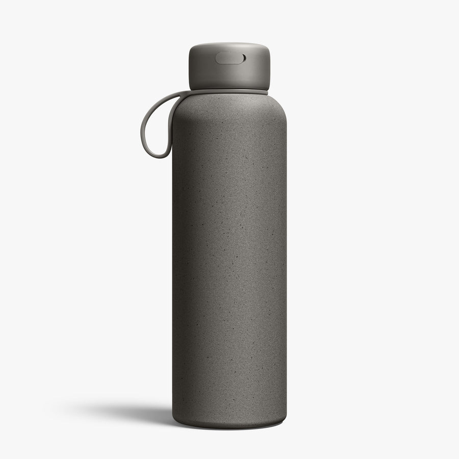 750 mL / Graphite | Back view of 750 mL Kiyo UVC Bottle in Graphite