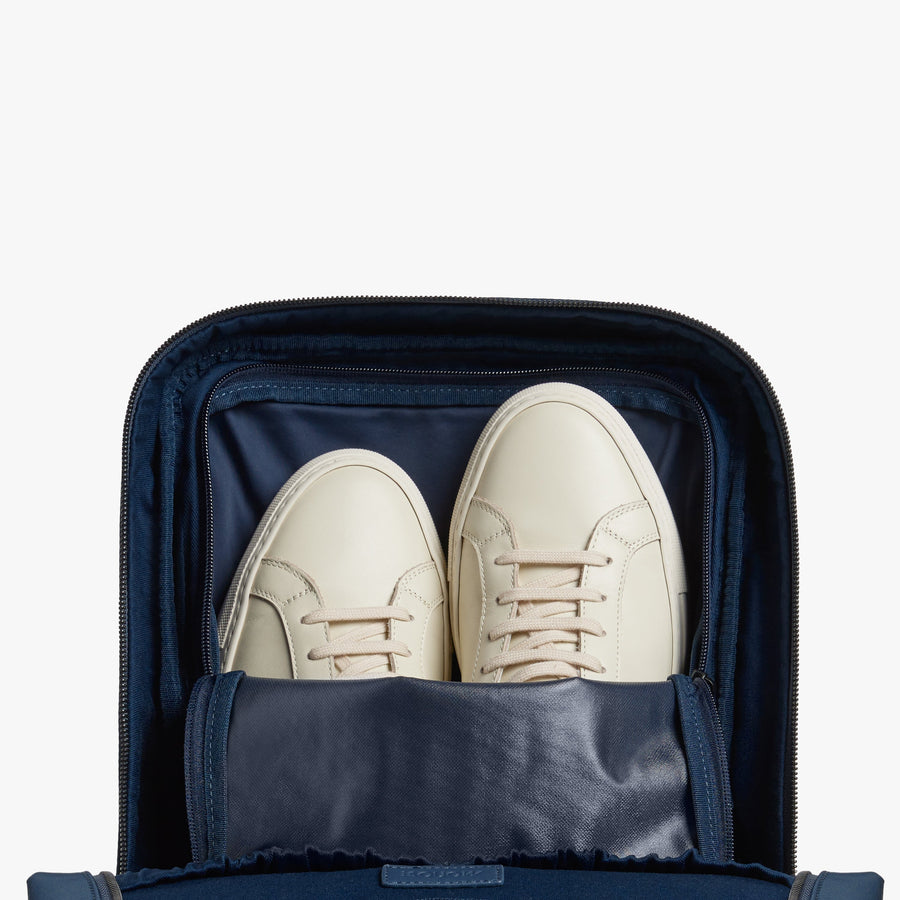 Oxford Blue | Inside view of Metro Backpack Oxford Blue