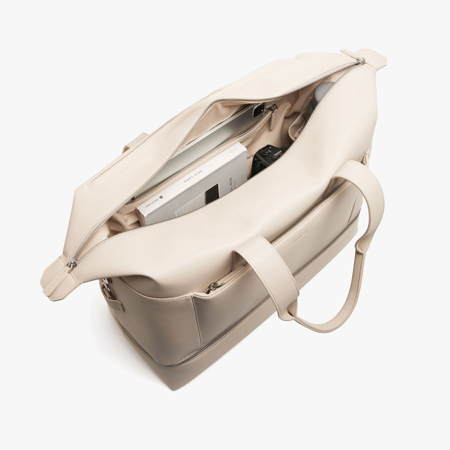 Ivory (Vegan Leather) | Interior pocket view of Metro Weekender in Ivory