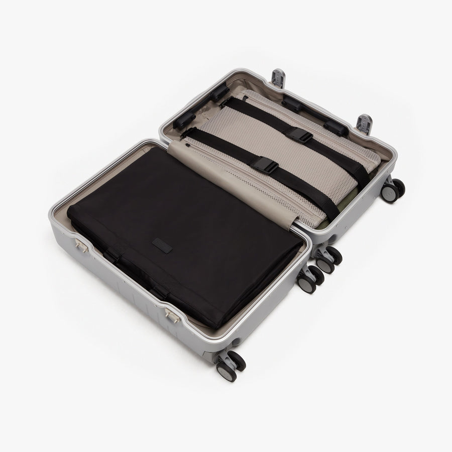 Carry-On / Carbon Black | Garment Sleeve in Carbon Black