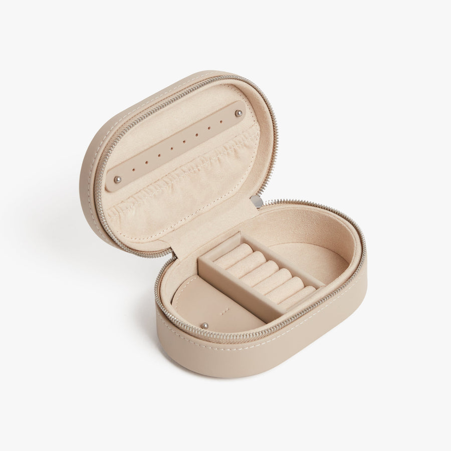 Ivory (Vegan Leather) | Travel Jewelry Case in Ivory