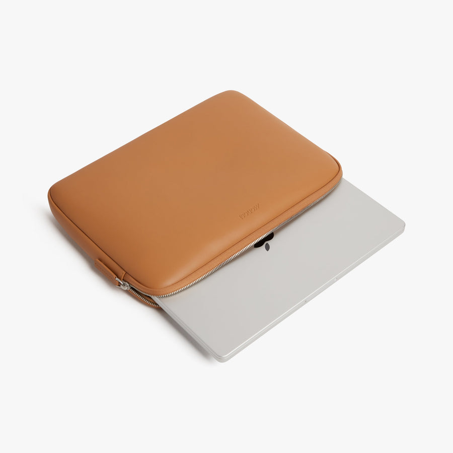 14-inch / Saddle Tan (Vegan Leather) | Metro Laptop Sleeve in Saddle Tan