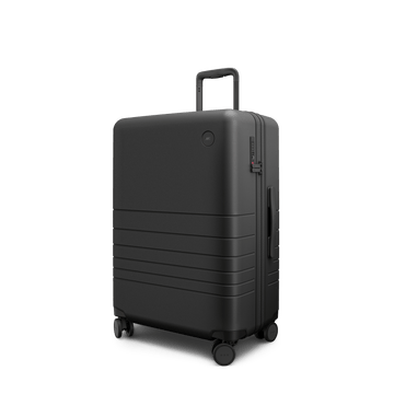 Angle view of Expandable Check-In Medium in Midnight Black