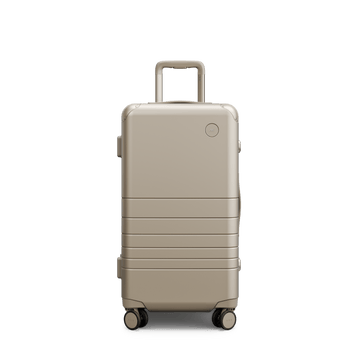 Front view of Hybrid Trunk Medium in Champagne